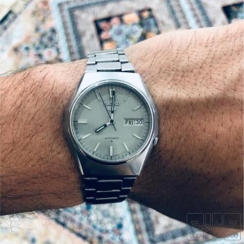مد و پوشاک - ساعت - ساعت مچی عقربه‌ای