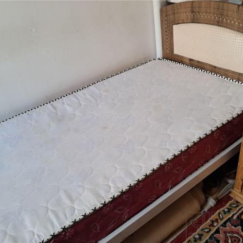 خانه و  آشپزخانه - اتاق خواب - تخت خواب