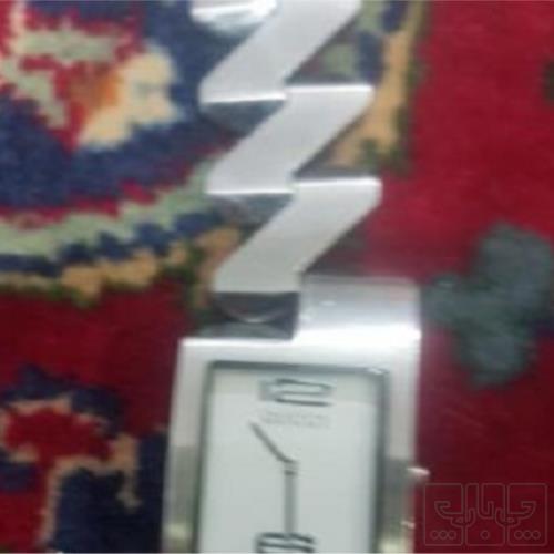 مد و پوشاک - ساعت - ساعت مچی عقربه‌ای